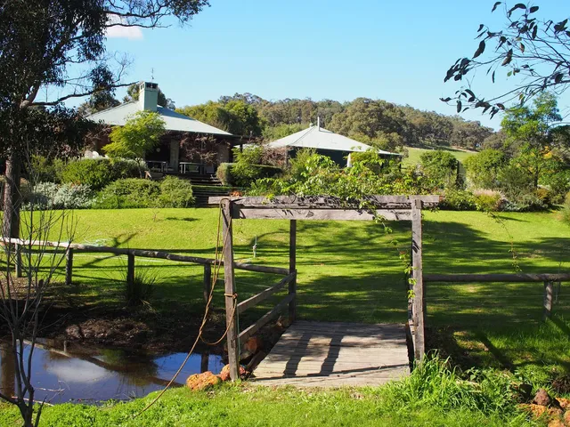 Henty Lodge Bed & Breakfast