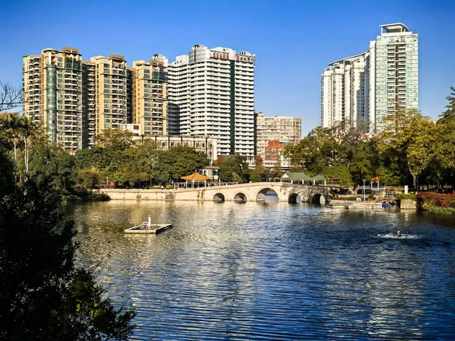 Guangzhou Liwanhu Park