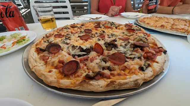 Burger Ton Pizzería