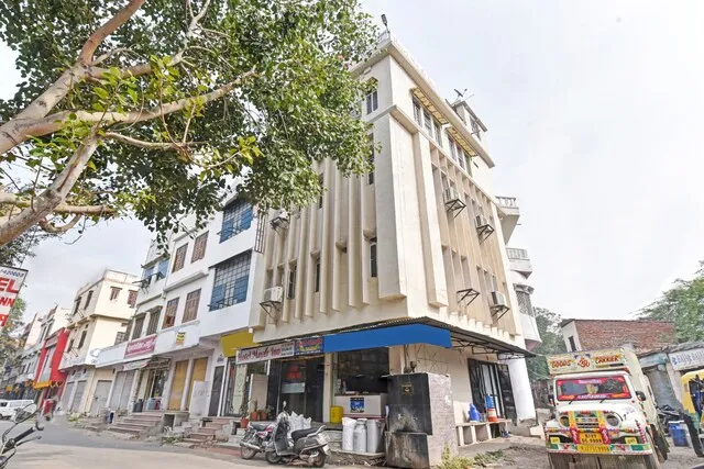 OYO Flagship Hotel Mayur Inn