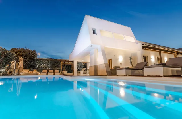 Incanto a mare luxury home