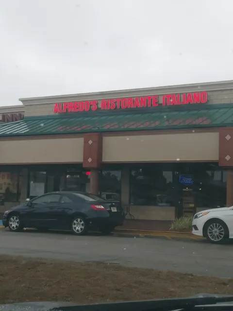 Shoppes of Victoria Square