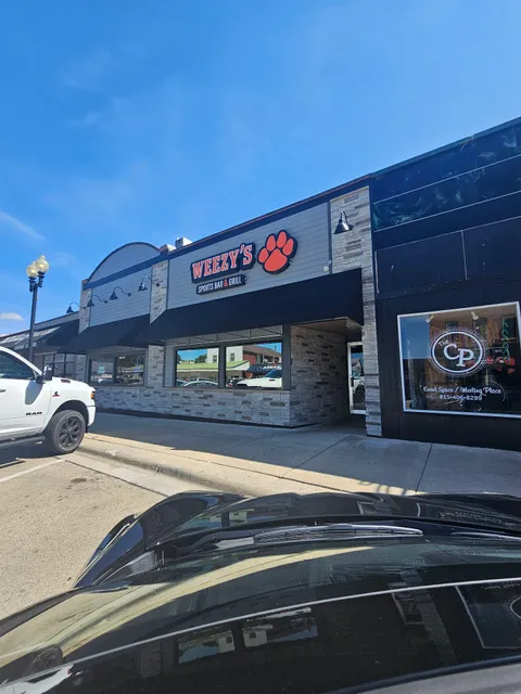 Weezy's Sports Bar & Grill