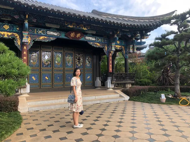 Zhu's Family Garden Parking Lot