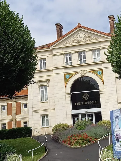 Sa Thermes de Bourbon l'Archambault
