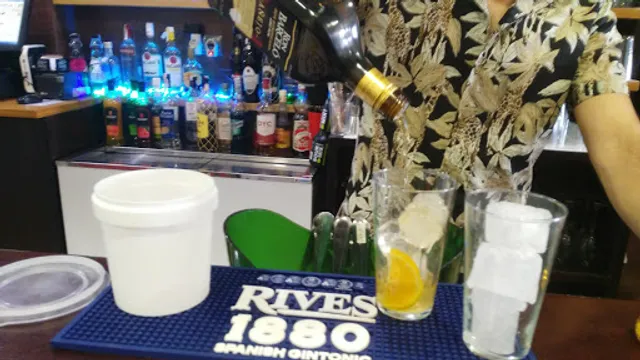 Cafeteria Paco "La Plaza"