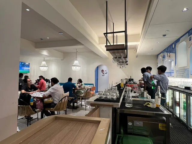 Cafe Holiday Mira Bhayandar