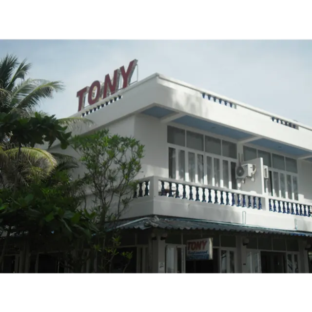 Tony Restaurant
