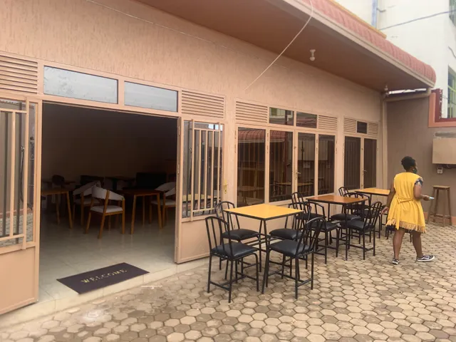 TITOZ Bar - Remera restaurant