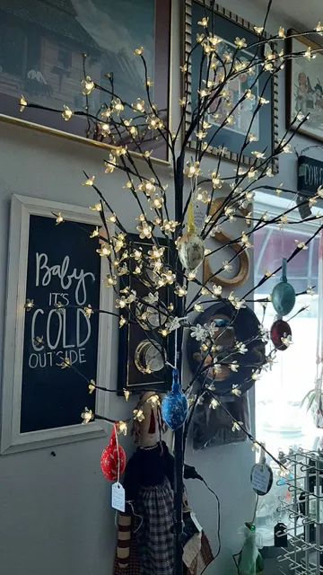 All The Right Junk Urban Market