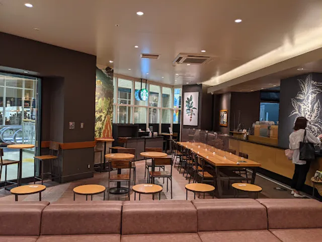 Starbucks Coffee - JR Takatsuki Station North