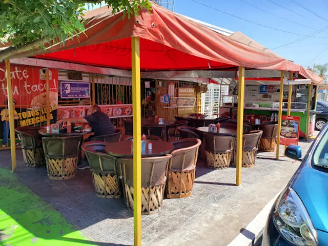 Tortas Ahogadas Pepe Castañeda