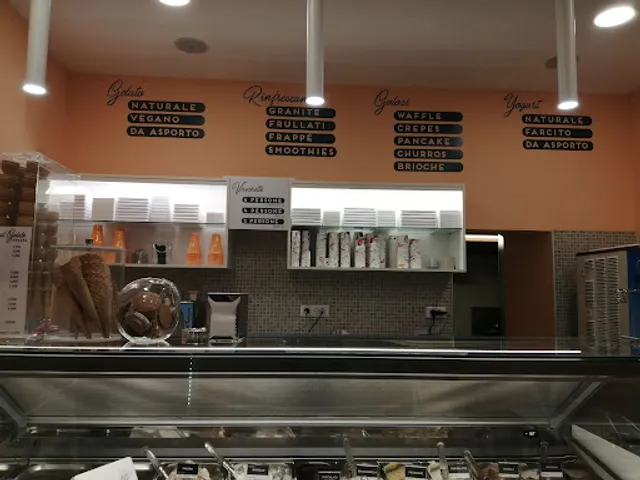 Cinzia - gelateria yogurteria