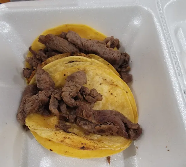 Paty y La Guera Tacos