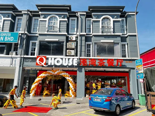 QHouse 港湾茶餐厅 • Taipan Subang Jaya