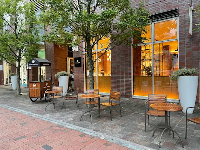 Vanilla Beans Minato Mirai Main Store