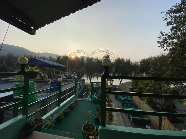 Green Beach Pokhara, Restaurant and Bar (BBQ)