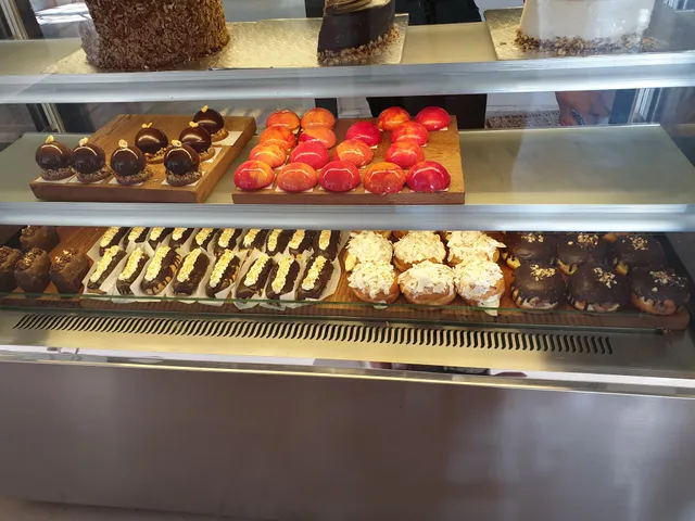 Cottage Bites (Queen of Hearts)