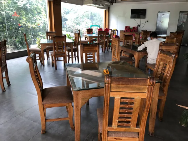 Kitchen Tour Restaurant