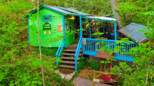 COZY CABIN at BEAR CREEK Cabins in Helen Ga
