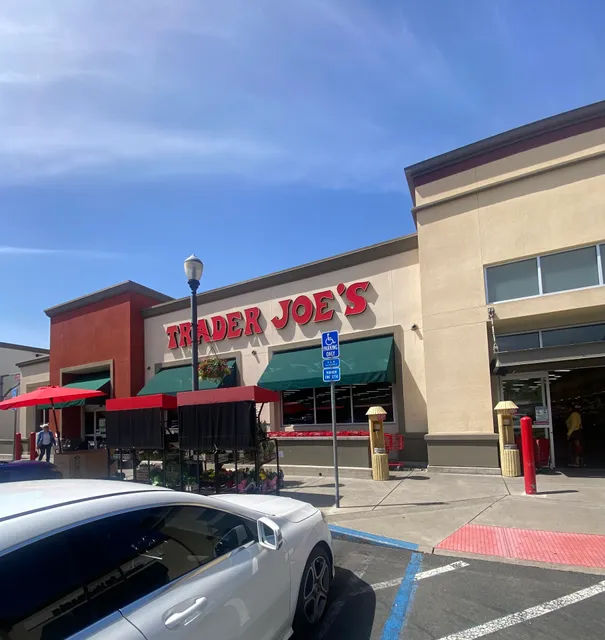 Pinole Valley Shopping Center