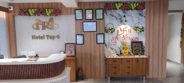 HOTEL TOP 4
