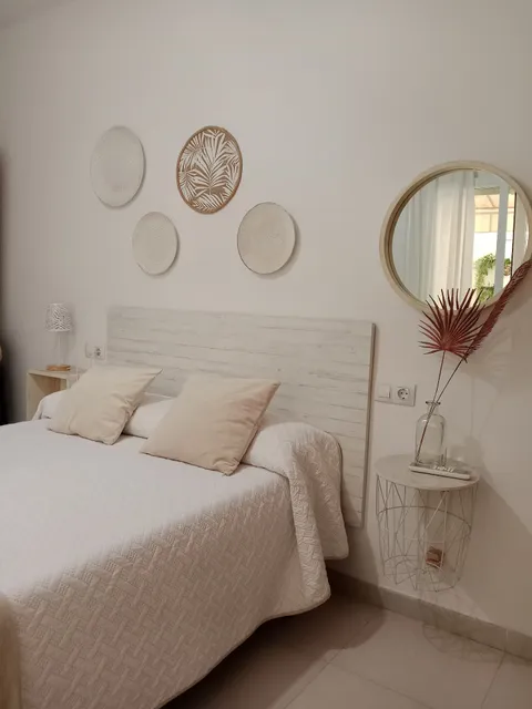 RELAX CHICLANA-Aparcamiento privado-TV Cable-WifiPlus-Aire Acond-Incluido