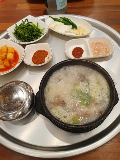 일품돼지국밥 대명계대점