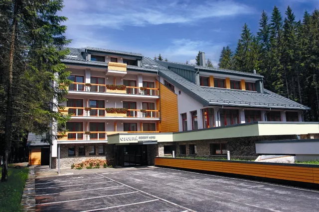 HOTEL OSOBITÁ