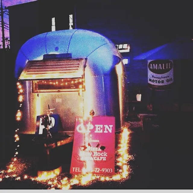 Pizza Lion Rock Art & Cafe