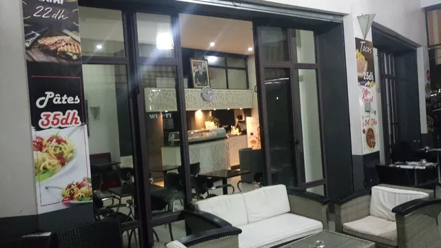 Al Ousra : Café & Pizzeria