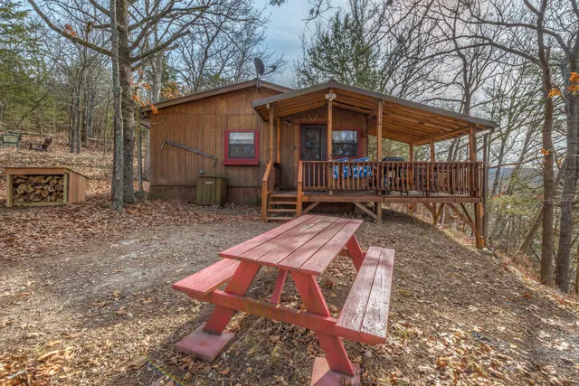 Spring River Fishing Cabins (Godfrey's Rustic Cabins)