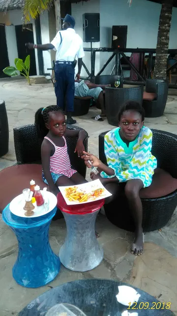 Chez Nadine Bar & Restaurant