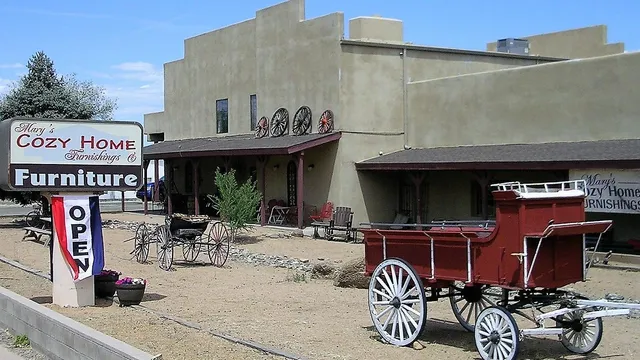 Mary's Cozy Home Furnishings