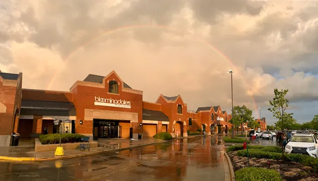 Bloomingdale's Outlet