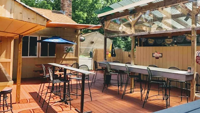 Dawg House Bar & Grill