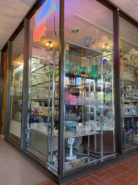 Market Place Antiques West Mall