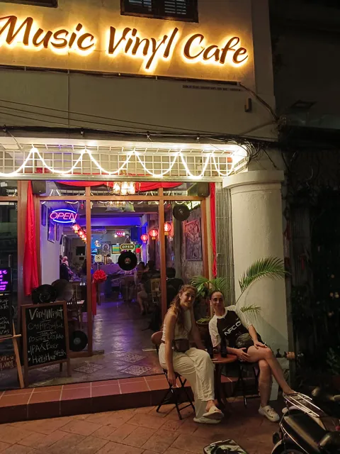 Love Music Vinyl Cafe