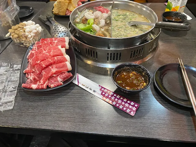 Hotpot Restuarant Emperor House