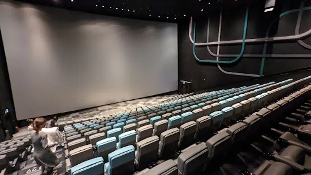 Emperor Cinemas (iSQUARE)