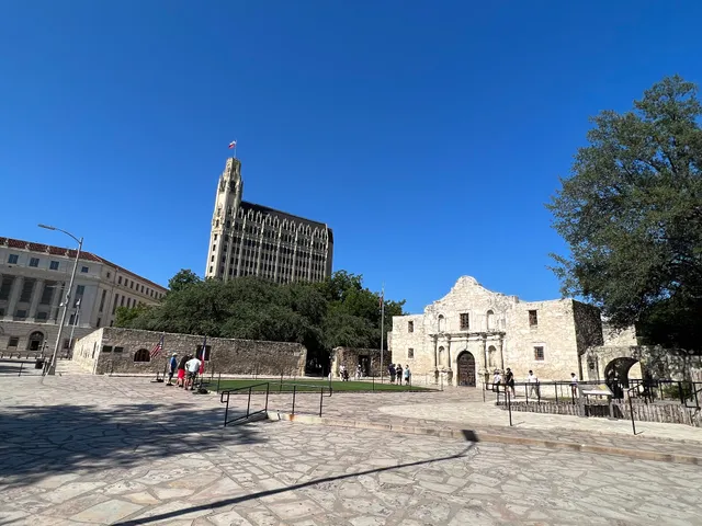 Alamo Plaza