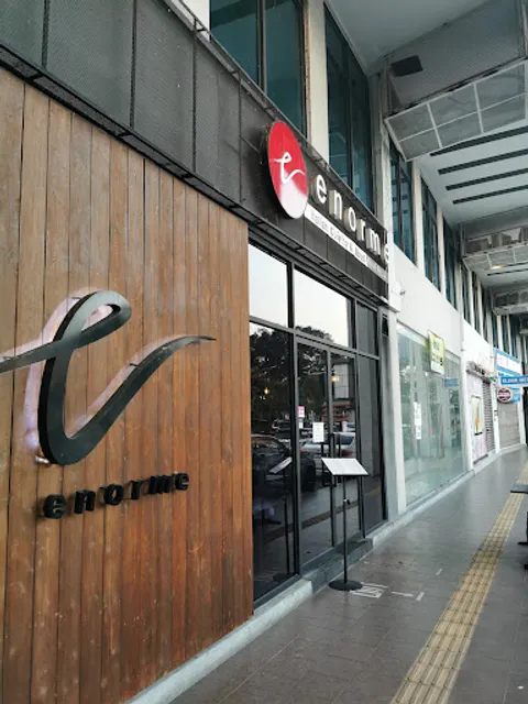 Enorme Italian Restaurant