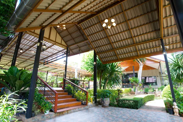 บ้านอลิษา ไทรโยค Baan Alisa Bed and Breakfast