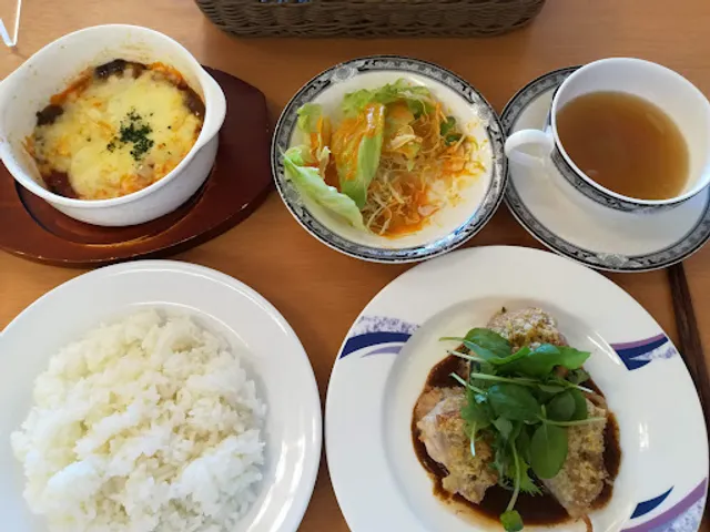 レストラン 五瀬｜木地屋