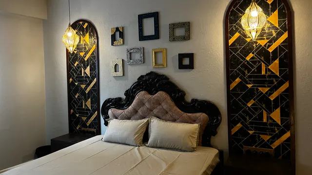 Alcoove- A touch of Vintage