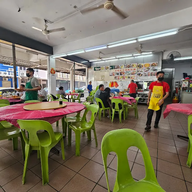 Restoran Yong Thau Foo Leong Ya | 梁雅纸包鸡
