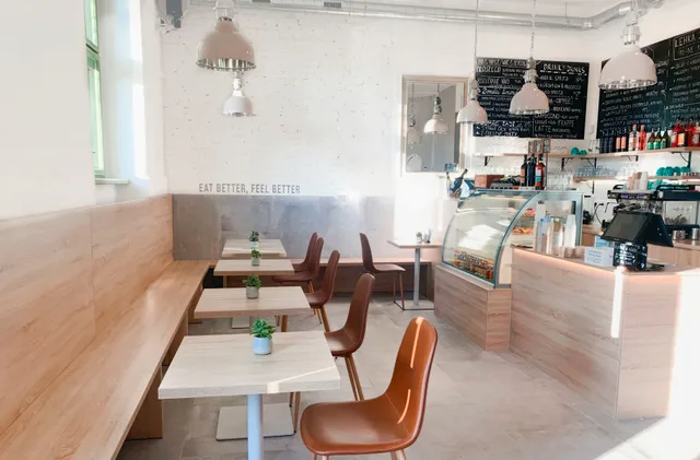 HAPPY BEAN bistro & café