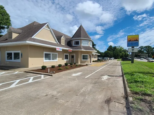 Rivershore Outfitters