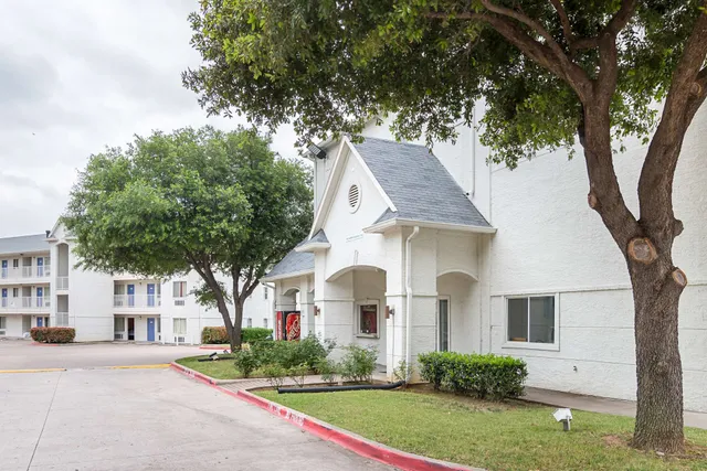Motel 6 Grand Prairie, TX - Near Six Flags Drive