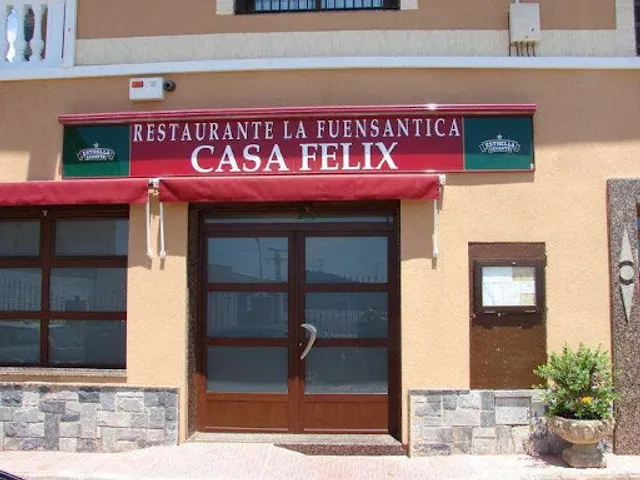 Casa Félix / Restaurante la Fuensantica